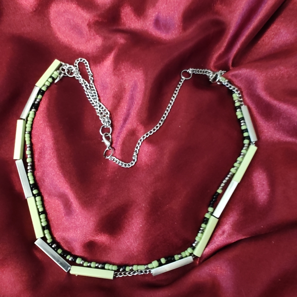 Vintage Green & Silver Necklace Composed Of Seed And Metal Beads